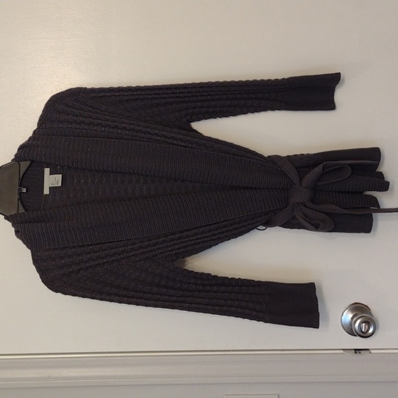 H&M Charcoal Gray Cable Knit Belted Long Sweater size Small - Picture 1 of 16